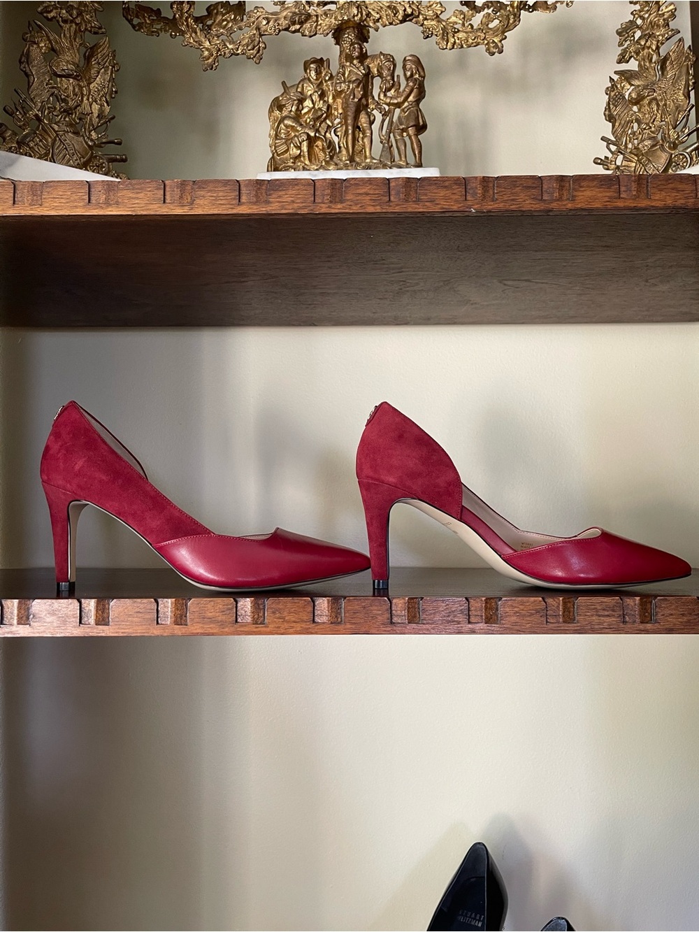 Cole Haan Women's Burgundy Pointed-Toe Leather Pumps - Picture 15 of 16